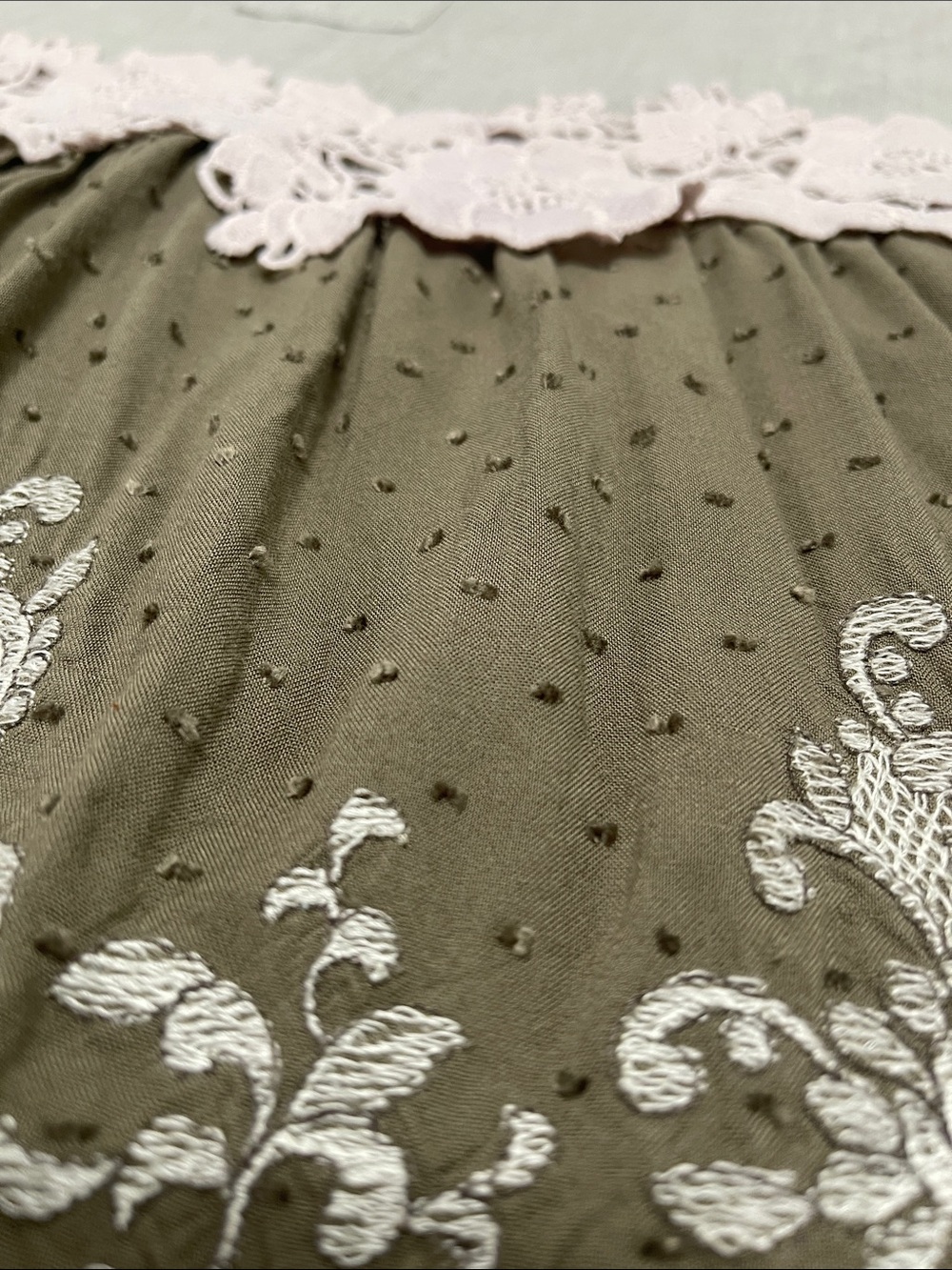 LOGO Lavish Boho Mixed Media Lace Embroidery Tunic Top Gray Olive Green Tiered M - Picture 14 of 16